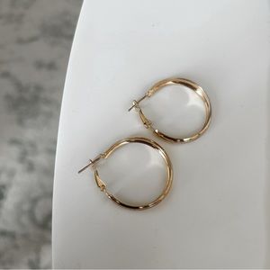 ‼️FINAL CLEARANCE‼️ | NWOT Gold Earrings💛